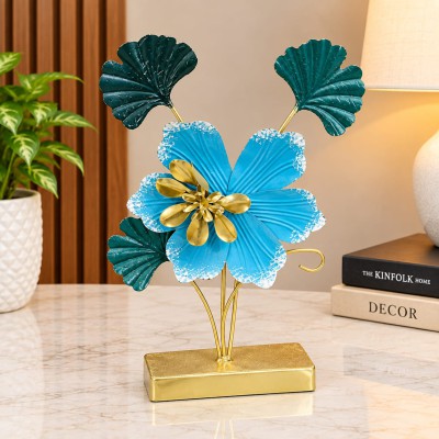 Beautiful metal flower décor